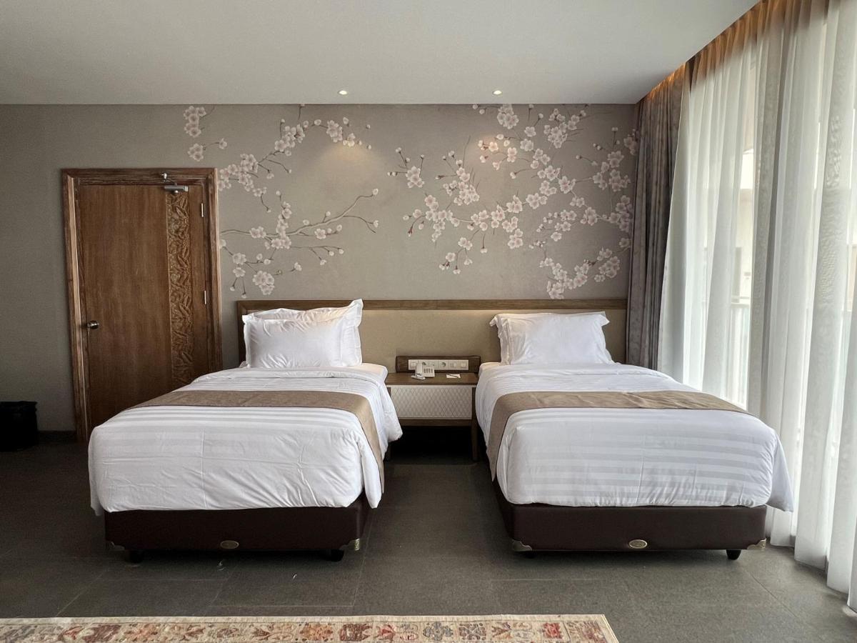 Tabebuya Resto & Resort Kesembu ภายนอก รูปภาพ